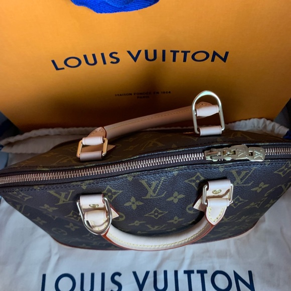 Authentic Louis Vuitton Alma PM - Picture 12 of 13